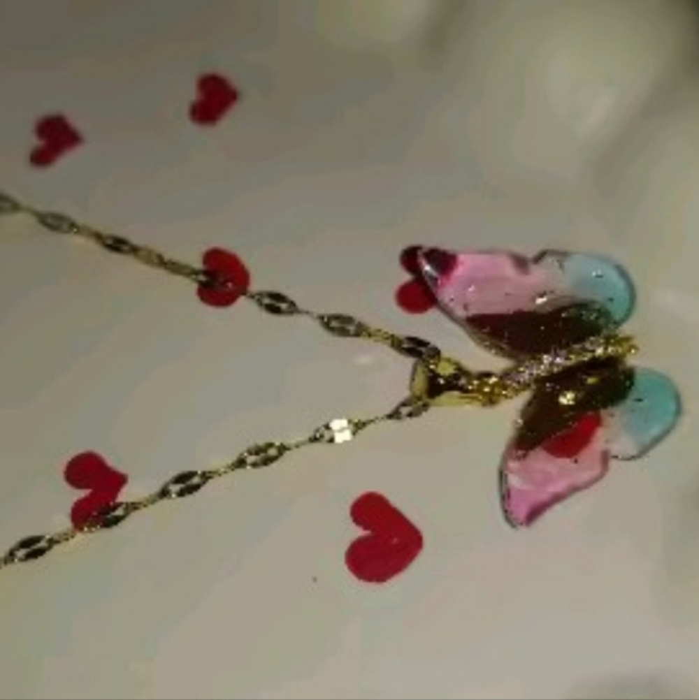 Elegant Gold Colorful Crystal Charm Butterfly Pendant Necklace - Picture 8 of 8